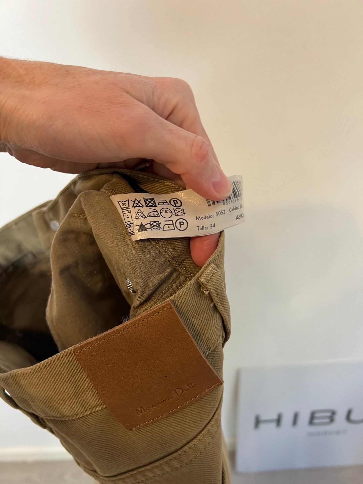 MASSIMO DUTTI. Denim marrón recto