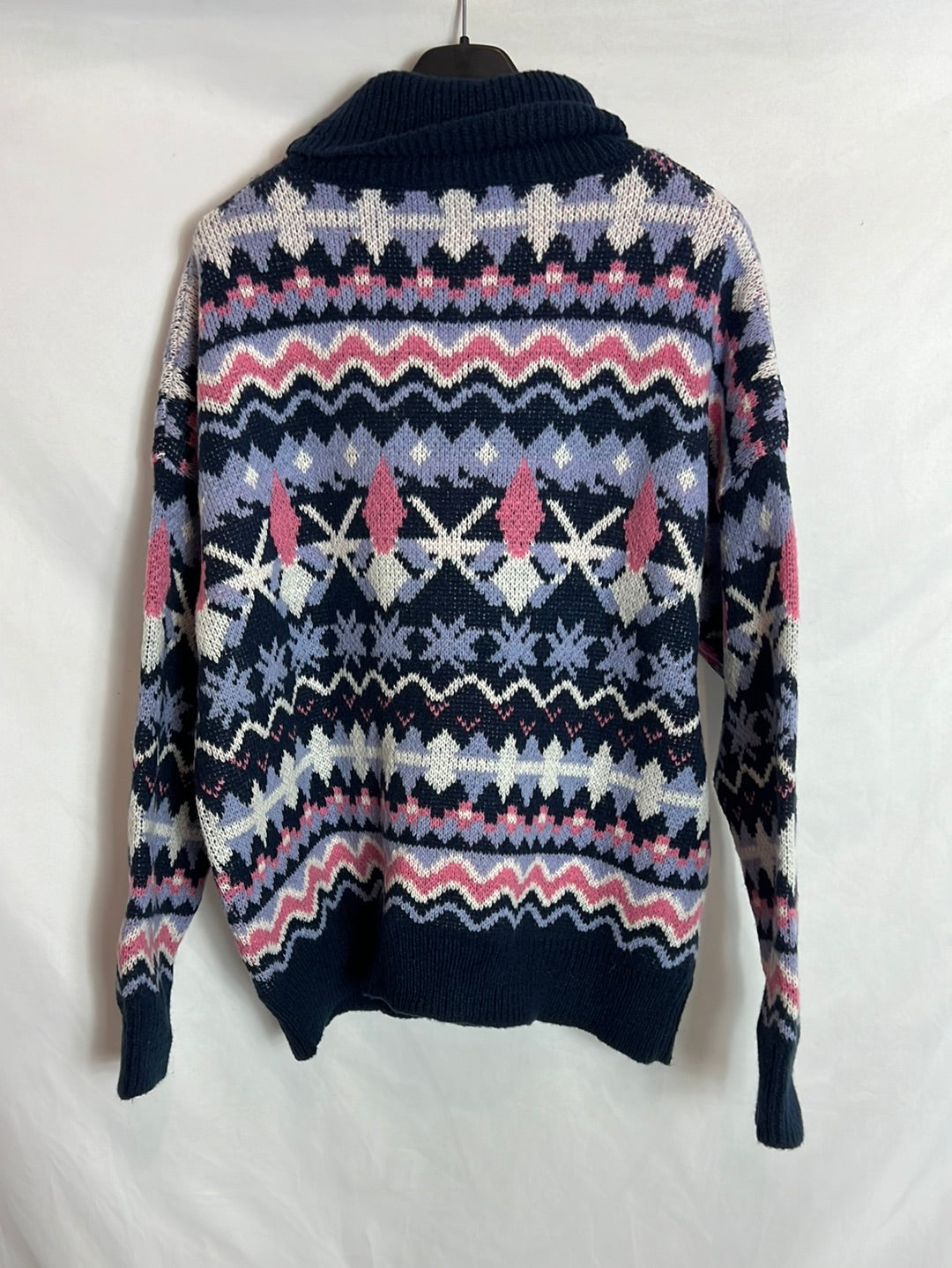 LEFTIES. Jersey multi estampado cuello alto. T L