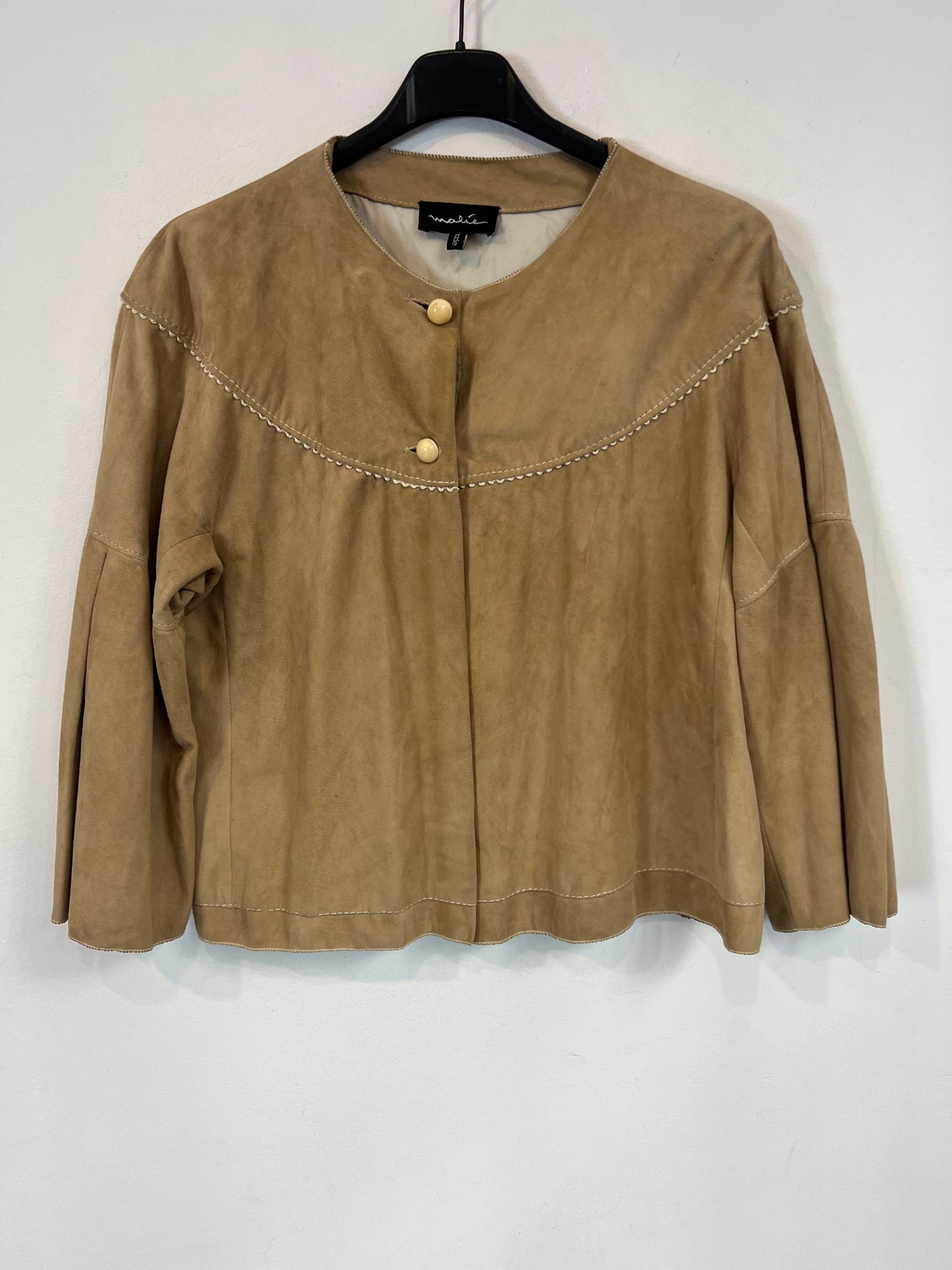 OTRAS. Chaqueta beige botones. T S