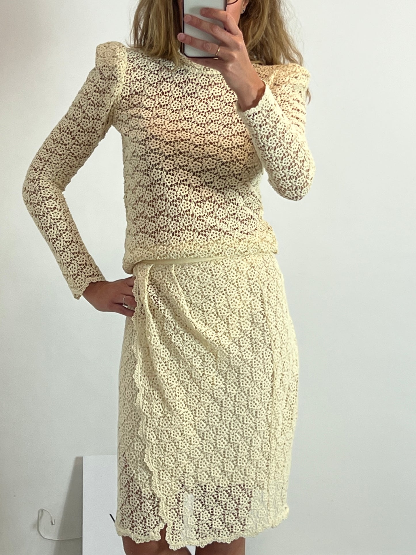 ISABEL MARANT. Falda midi beige troquelada. T 36