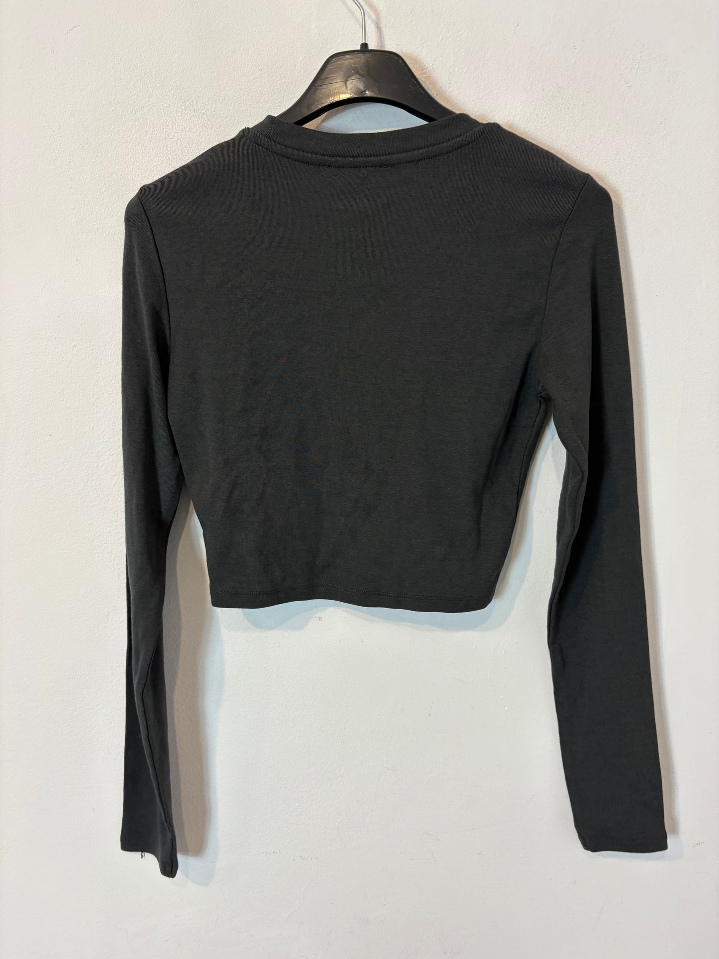 ZARA. Camiseta gris manga larga