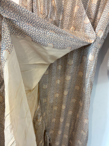 BA&SH. Vestido midi satinado cruzado