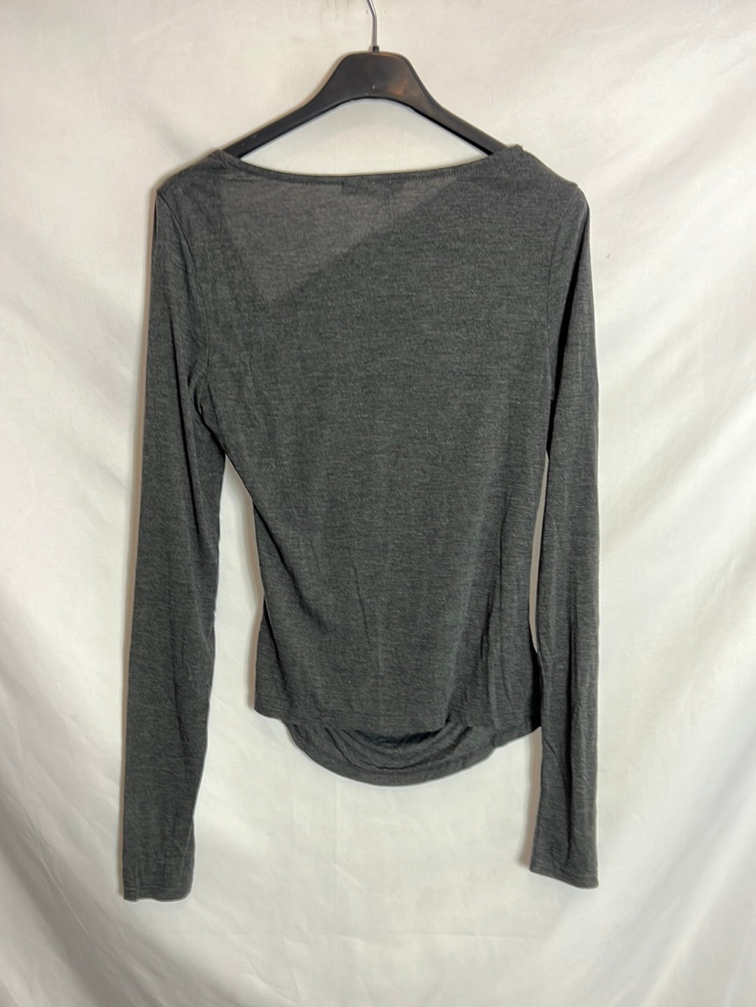 ZARA. Top gris asimétrico fruncido. T M