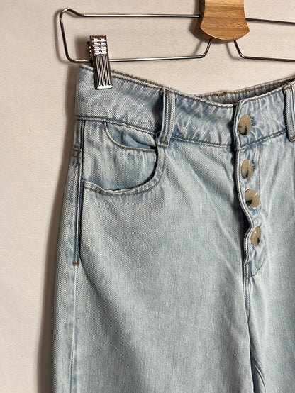 ZARA. Denim claro abotonado. T 36 (tara)