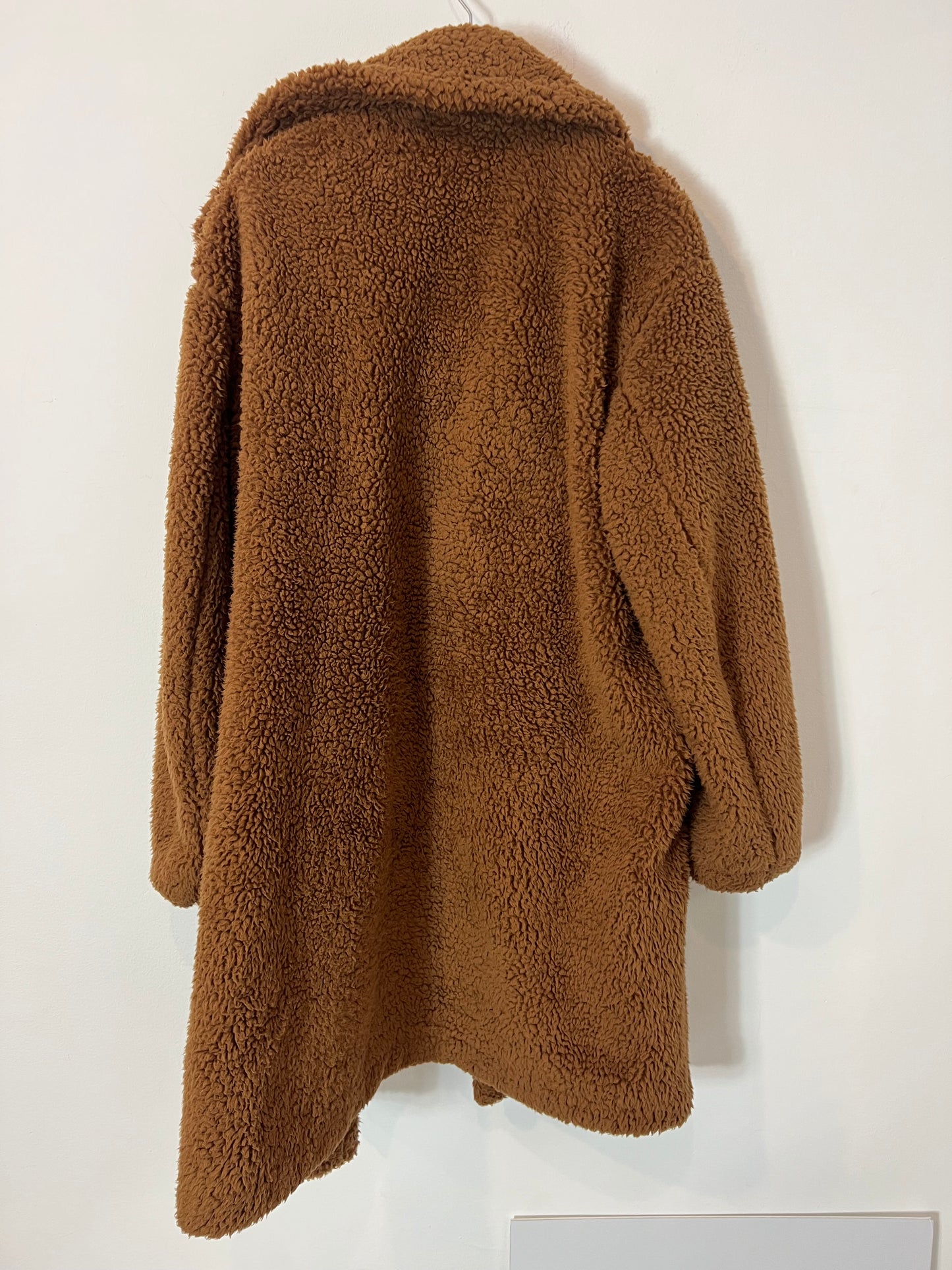 UNIQLO. Abrigo textura marrón. T M