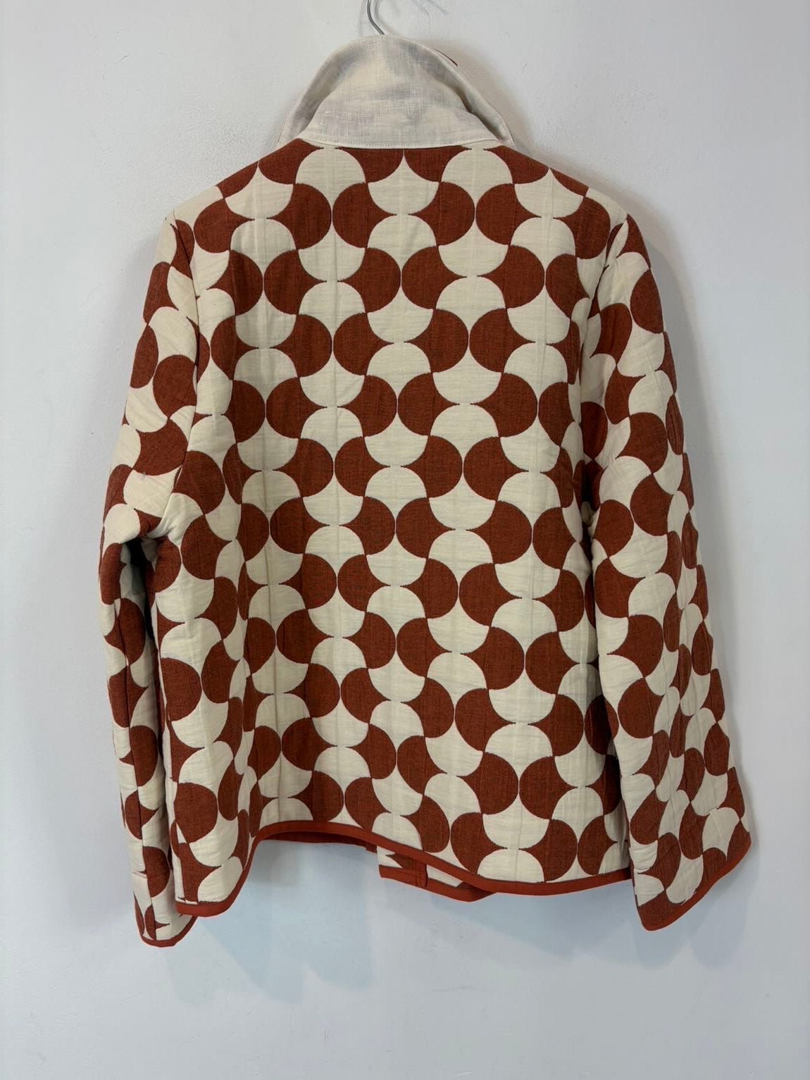 DESIGNERS SOCIETY. Chaqueta textura estampado retro