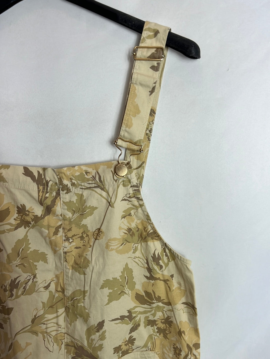 ZARA.Peto beige flores T.s