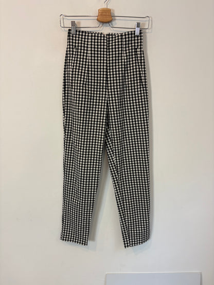 ZARA. Pantalón ligero vichy