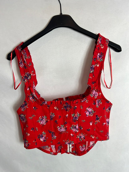 STRADIVARIUS. Red crop top with snap fasteners. TM