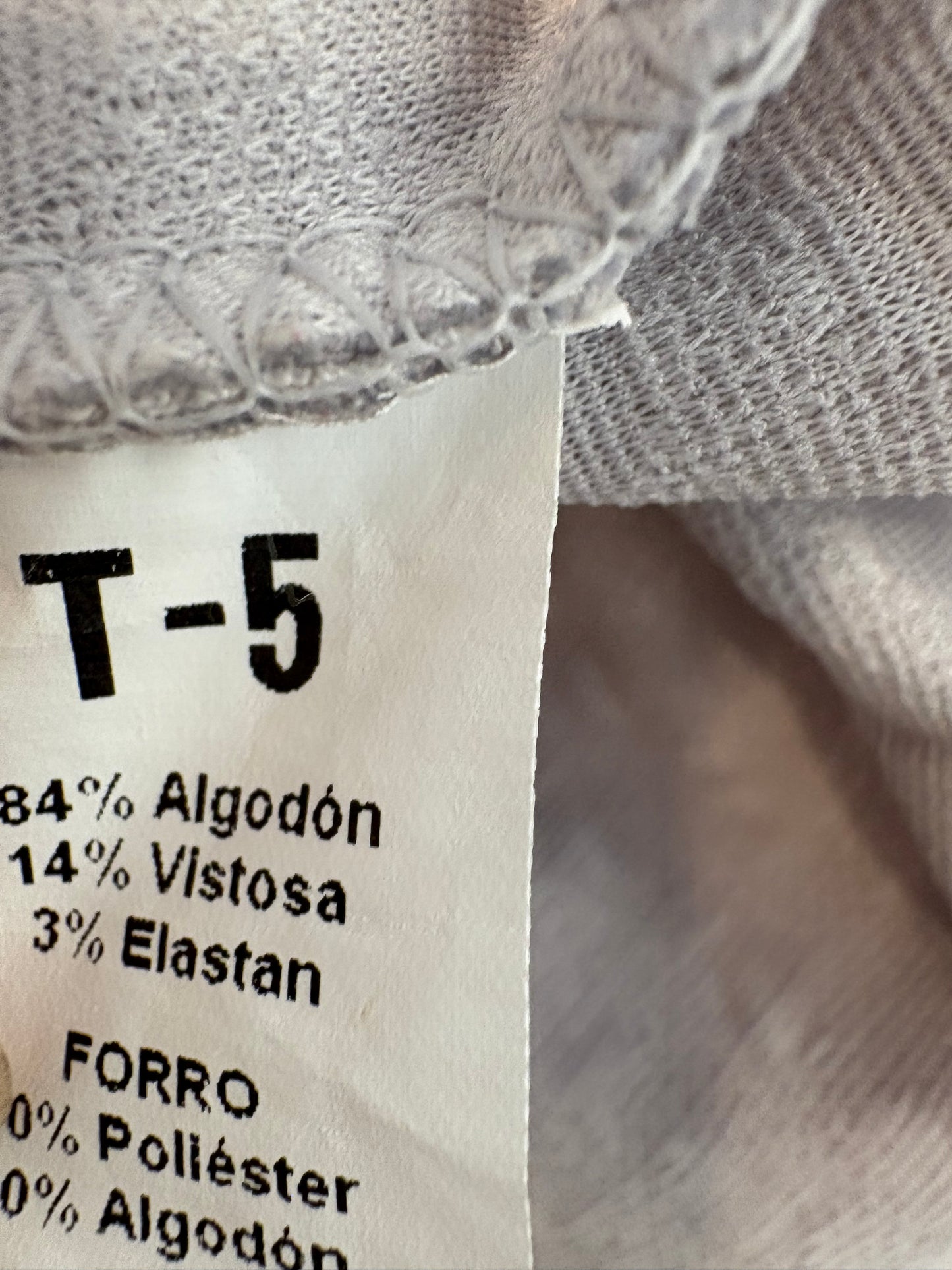 GOCCO. Vestido niña gris claro textura. T 5 años