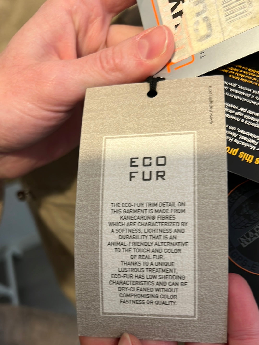 NAPAPIJRI. Abrigo beige bolsillo delantero. T L