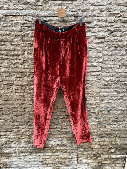 MASSCOB. Pantalón terciopelo pinzas