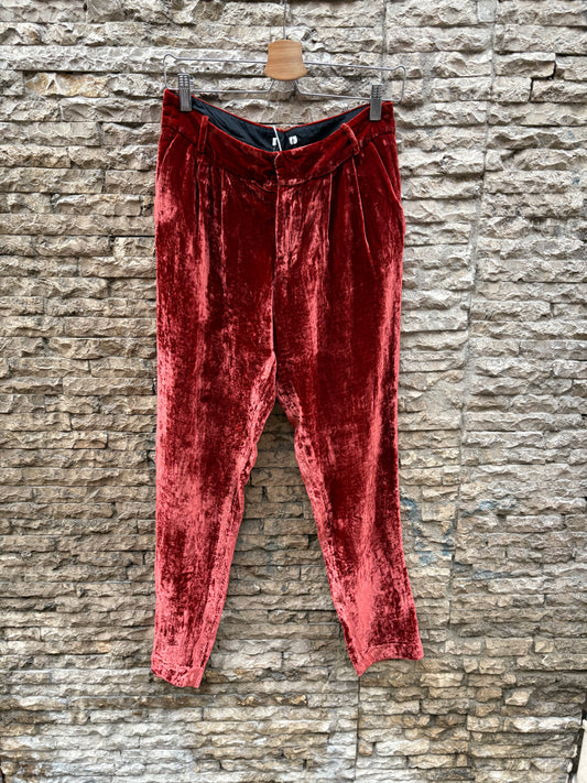 MASSCOB. Pantalón terciopelo pinzas