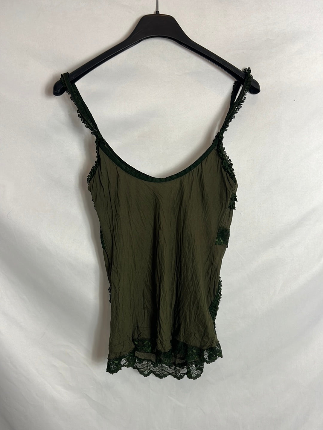 OTHERS. Green gathered top. TS