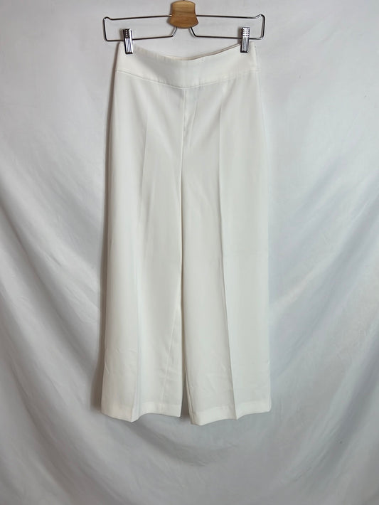 ZARA. Pantalón blanco fluido culotte. T XS