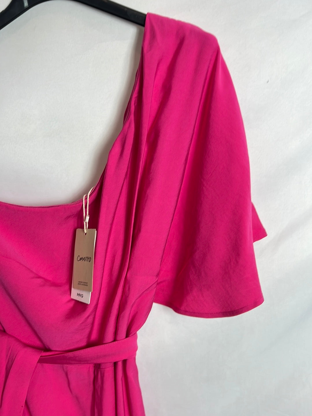 MANGO. Mono largo asimétrico rosa fucsia. T L