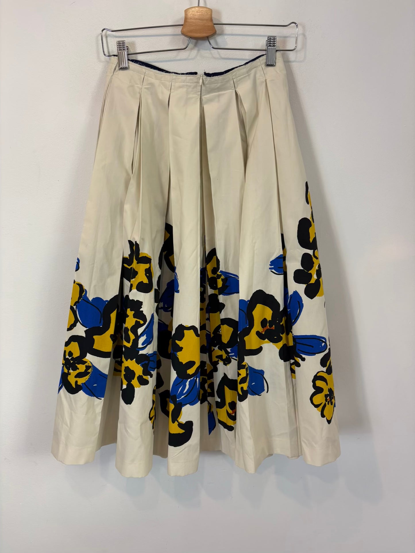 ZARA. Falda midi volumen estamapda