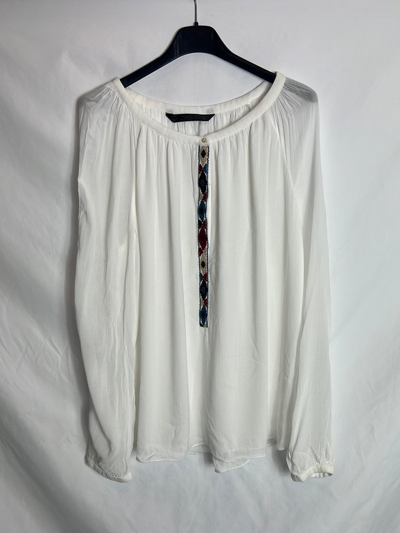ZARA. blusa blanca detalle étnico T.m