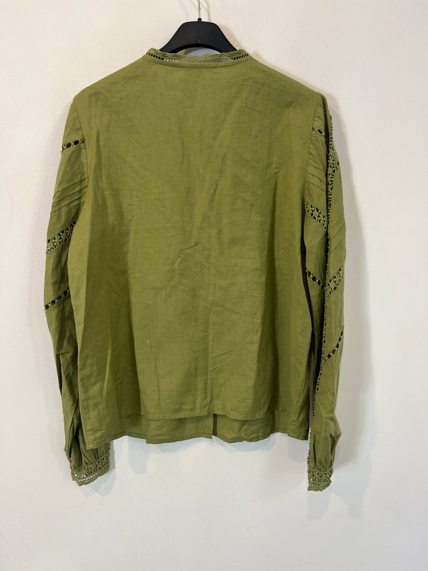 SÉZANE. Green blouse with die-cut details. Size 38