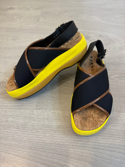 MARNI. Sandalia plataforma modelo Fussbett