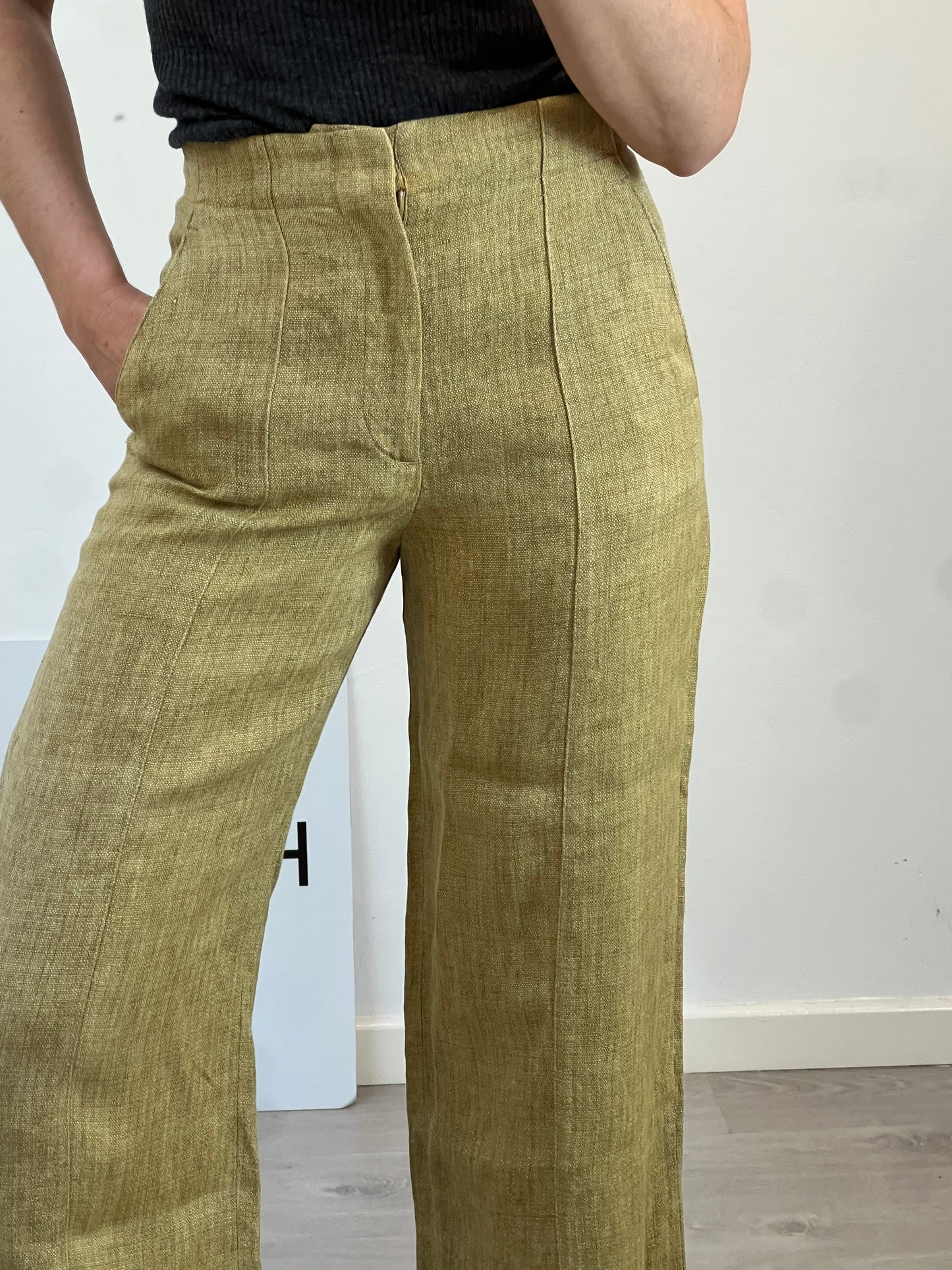 ZARA. Pantalón lino jaspeado. T S