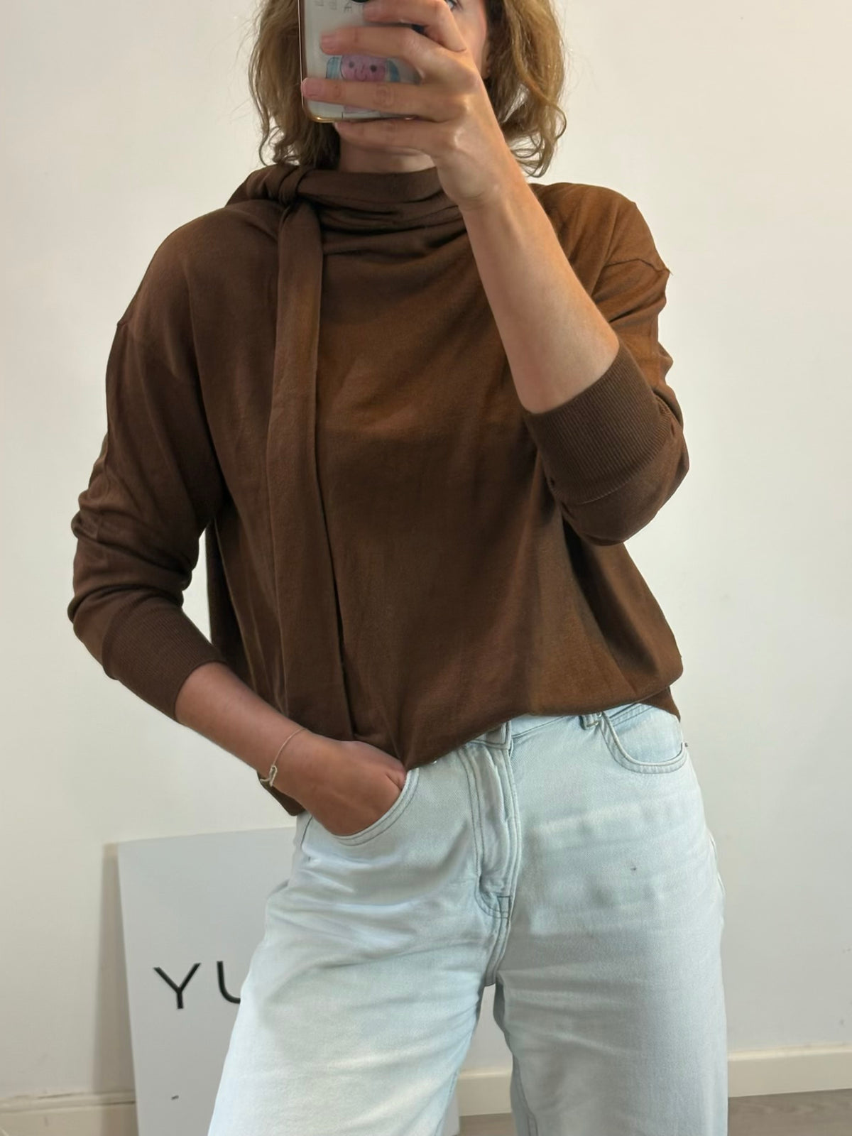 ZARA. Jersey marrón detalle lazada