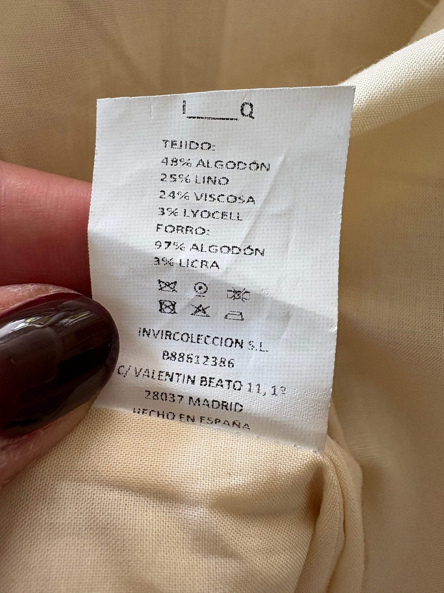 IQ COLLECTION. Beige embroidered Ts dress