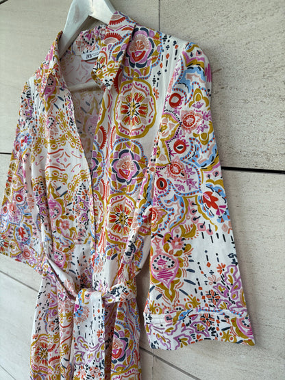 ZARA. Vestido camisero estampado multicolor. T S