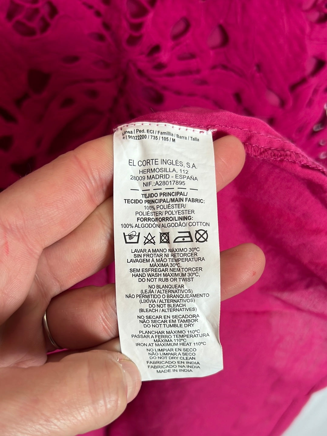 EL CORTE INGLES. Vestido rosa corto troquelado. T M