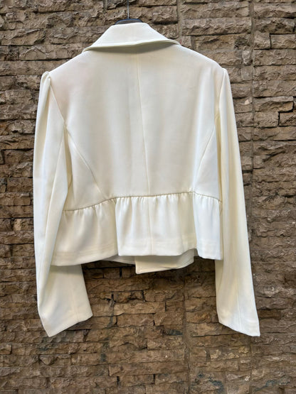 Chaqueta blanca botones