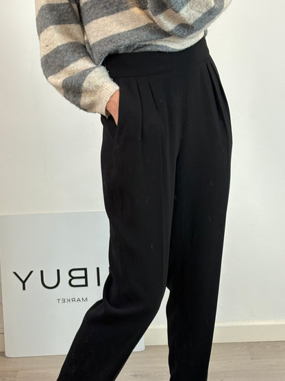 MANGO. Pantalón negro pinzas