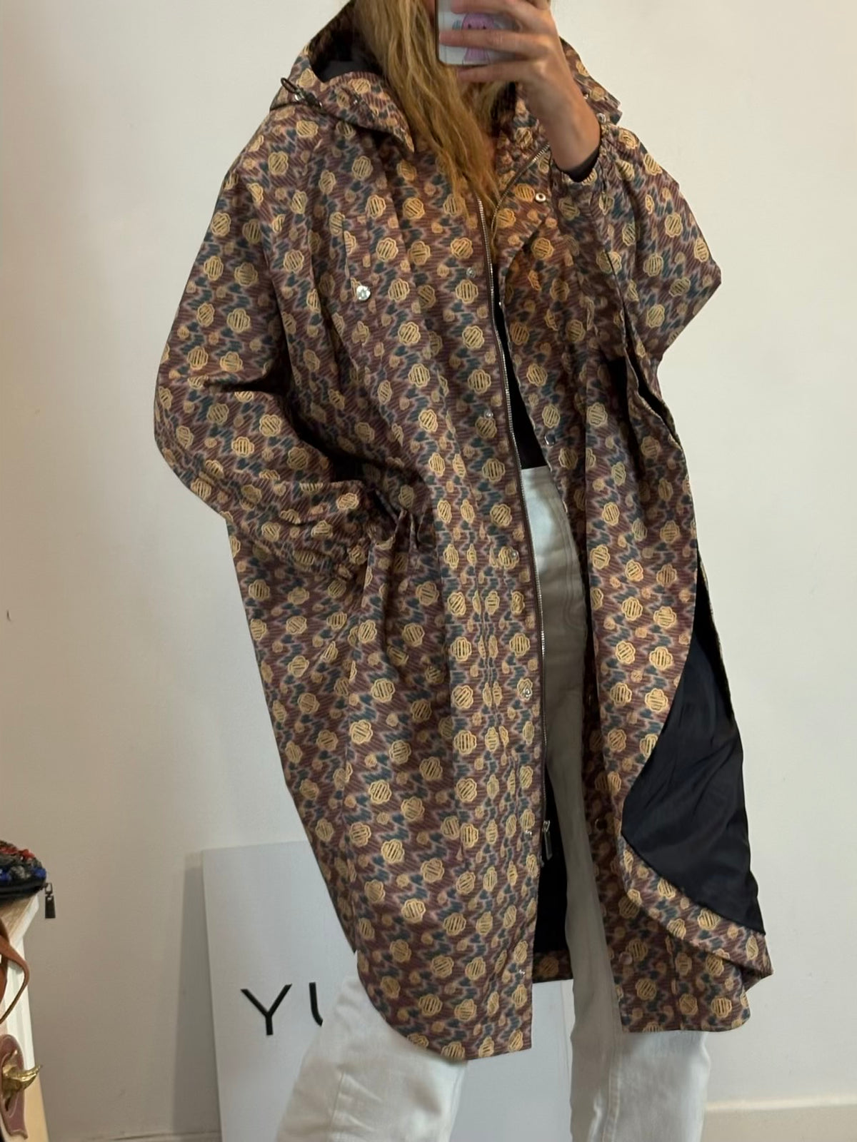 Chubasquero / parka larga estampada capucha