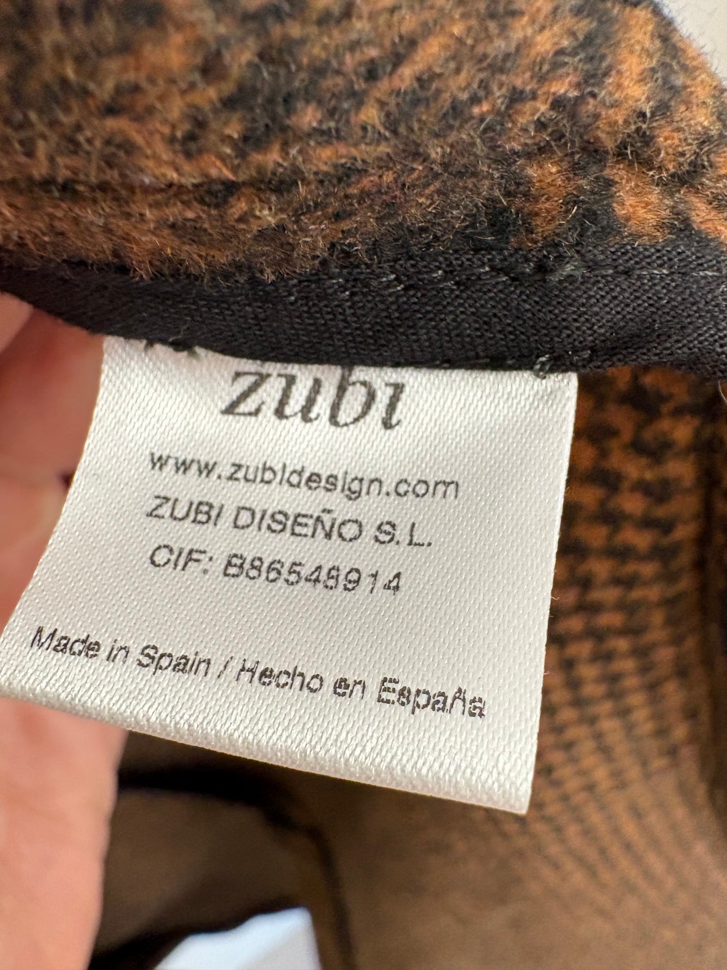 ZUBI. Abrigo largo marrones lana