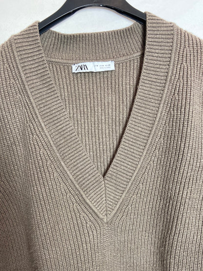 ZARA. Chaleco punto marrón T.M