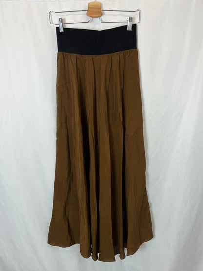 CORTANA. Flowing khaki skirt with waist detail. Size 38