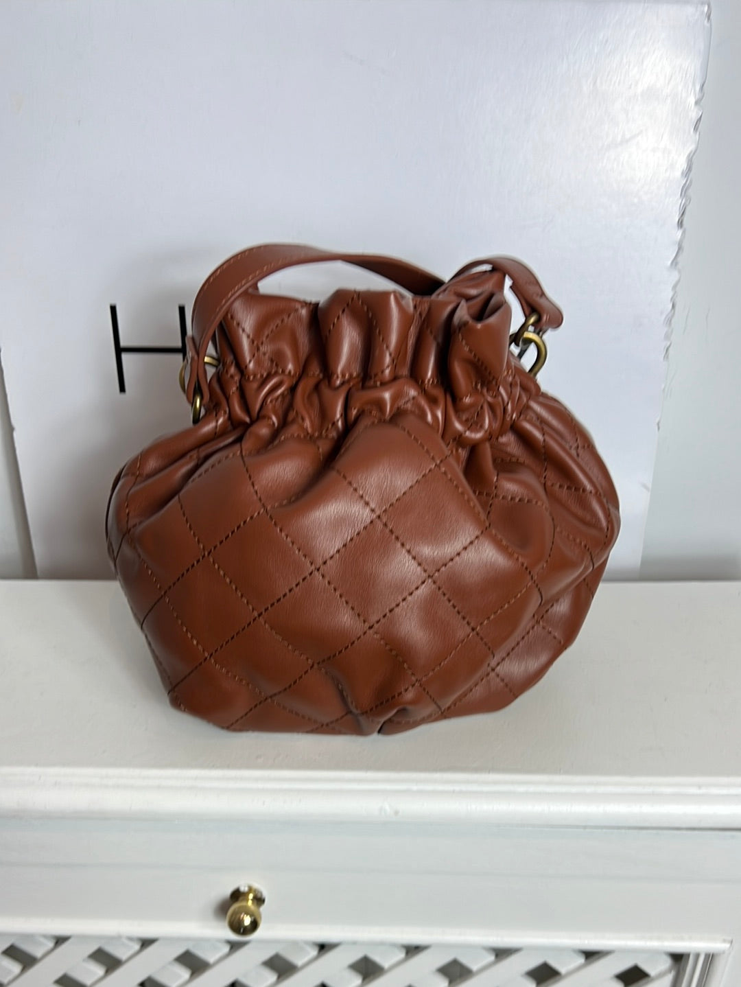 THE DROP. Bolso estilo saco marrón