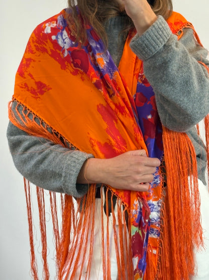 VICTORIO & LUCCHINO. Pañuelo seda flecos