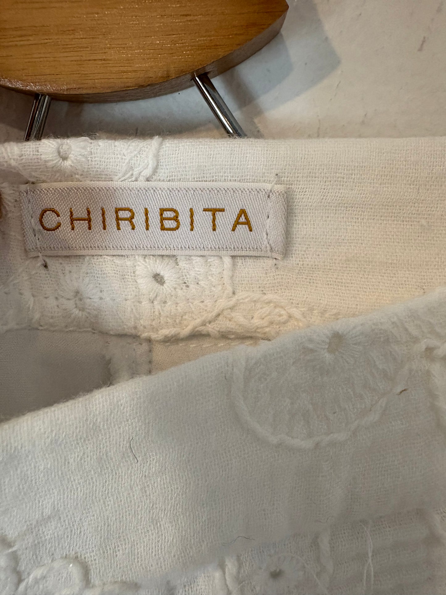 CHIRIBITA. Total look blanco bordado T.s