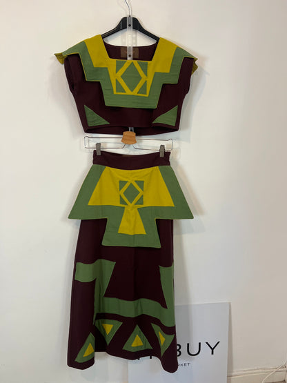 IQ COLLECTION. Total look top y falda T.s