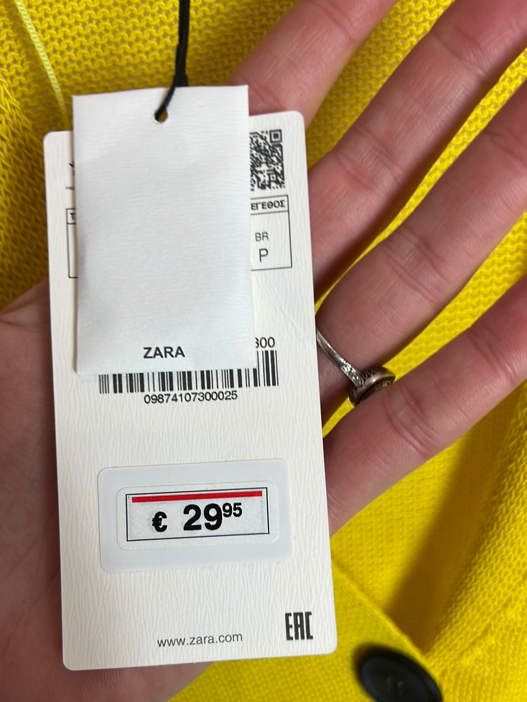 ZARA. Yellow buttoned knit jacket. TS