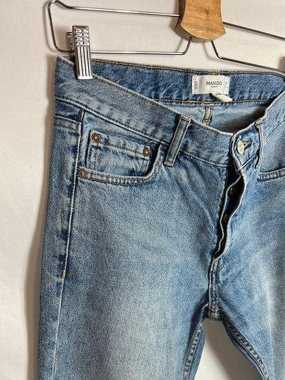 MANGO. Denim recto abotonado. T 36
