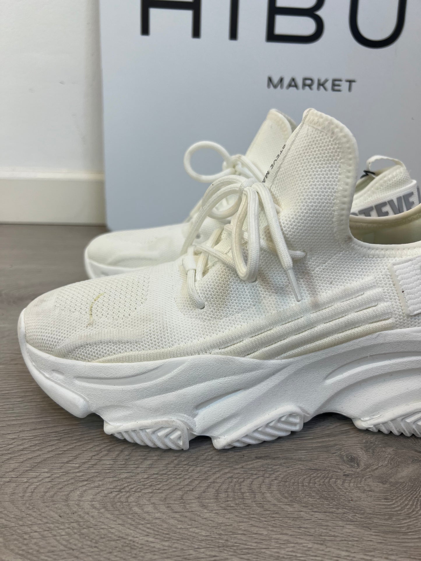 STEVE MADDEN. Zapatillas blancas T.39