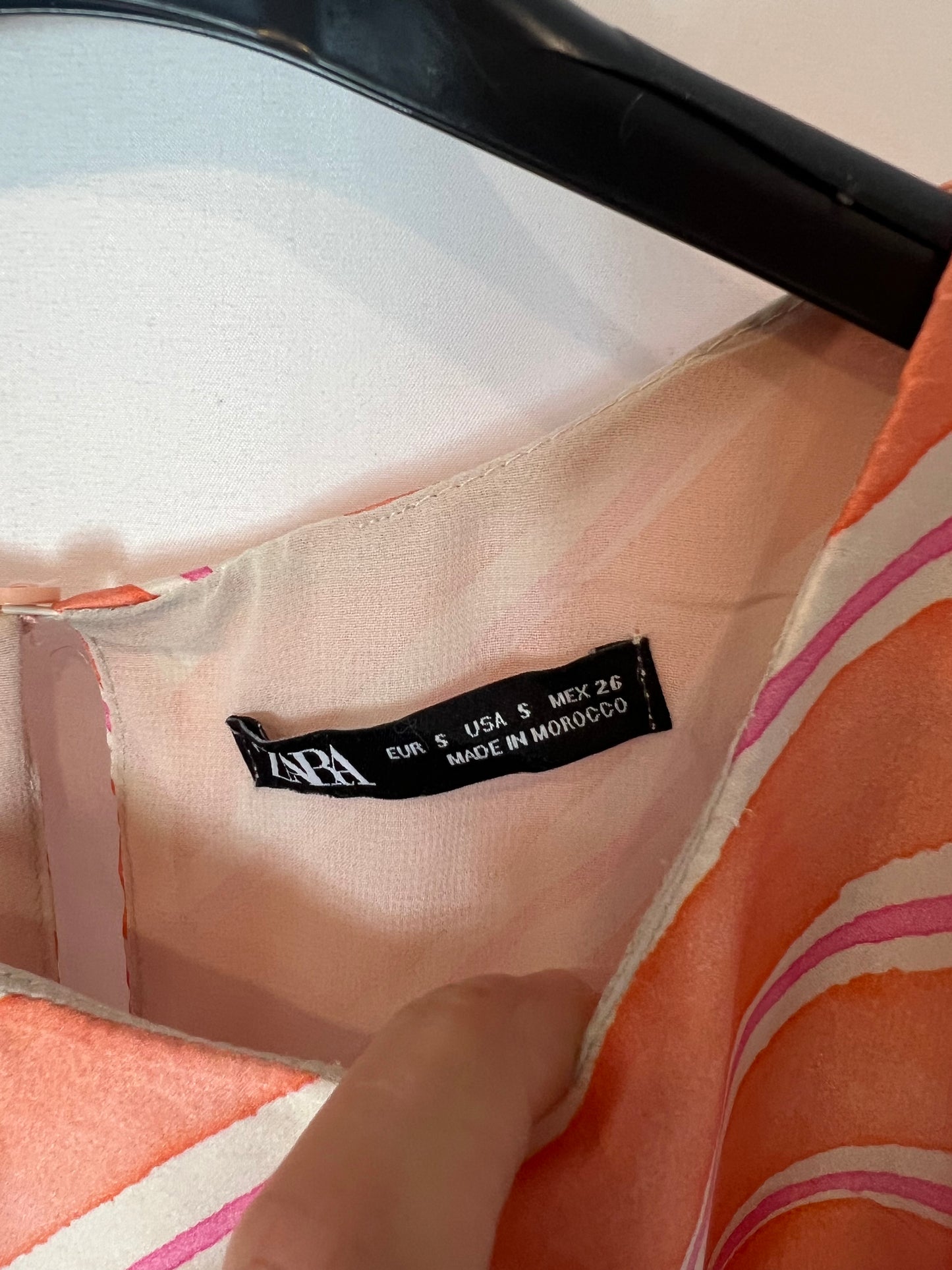 ZARA. Long satin dress with slits. TS