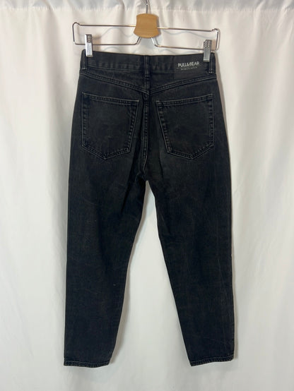 PULL&BEAR. Pantalón denim negro T.34
