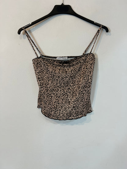 BERSHKA. Top animal print T.s