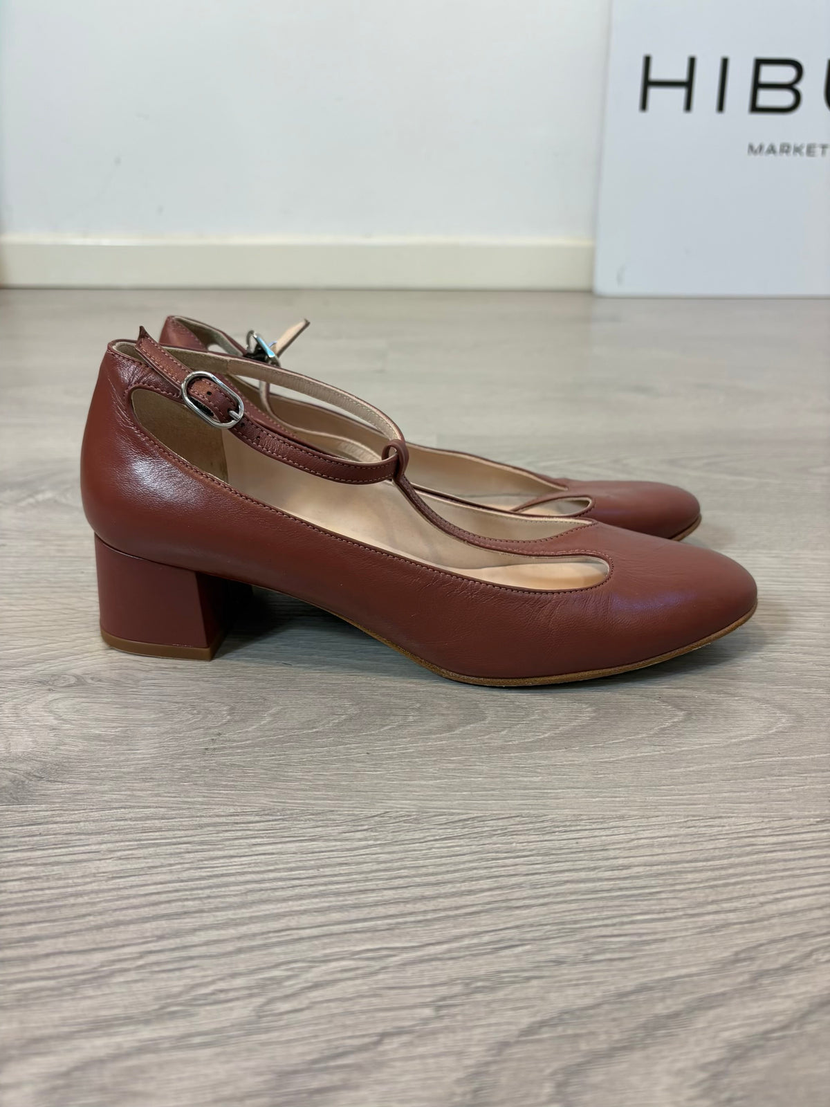 PATSY. Zapato de tacón en piel rosa oscuro. T 39