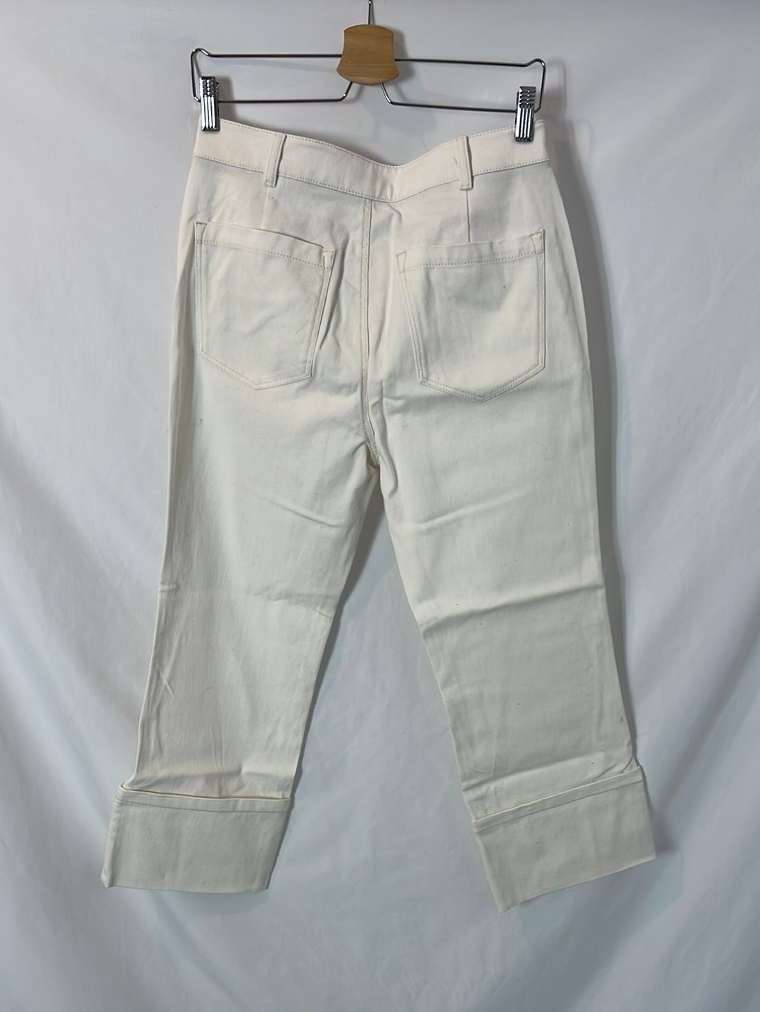 MASSIMO DUTTI. Denim cropped dobladillo. T 40