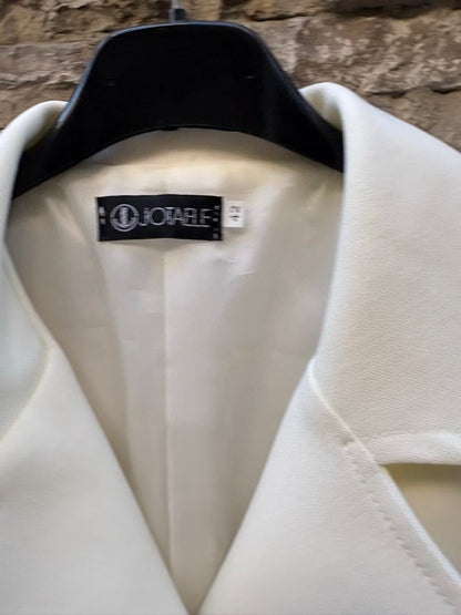 Chaqueta blanca botones