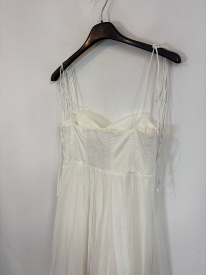 ZARA. Vestido largo blanco