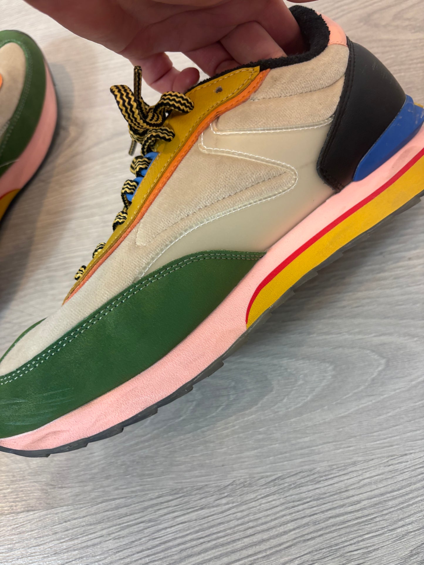 HOFF. Zapatillas texturas burdeos. T 41